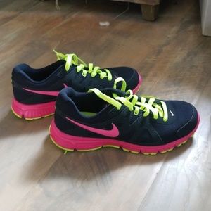 Nikes women's shoes. Size